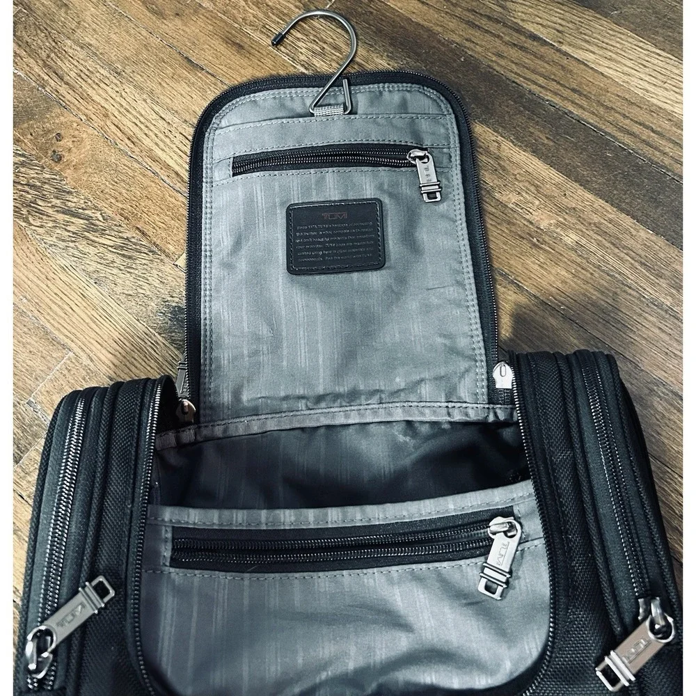 TUMI T3 Ballistic Nylon Hanging Travel Kit Toiletry Bag Black